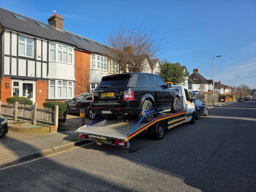 We buy any cars Kingston Range Rover Sport on flatbed tow truck.