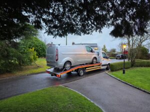 Ford Transit Custom van recovery Chiswick — heavy duty flatbed towing service W4 London Auto Towing